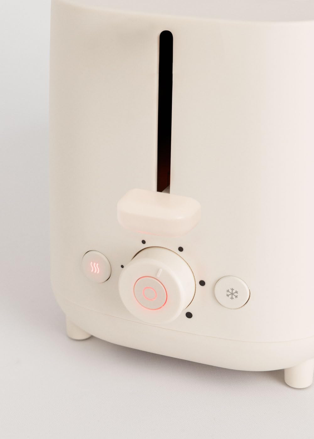 CREATE Off-White Toaster with 6 Power Levels