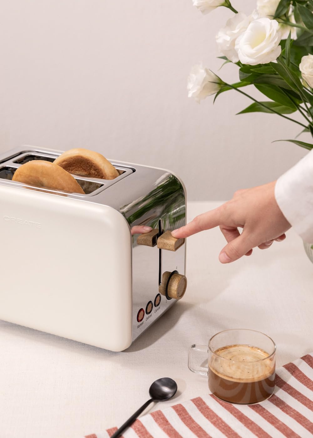 CREATE Retro Off-White Toaster with 6 Power Levels