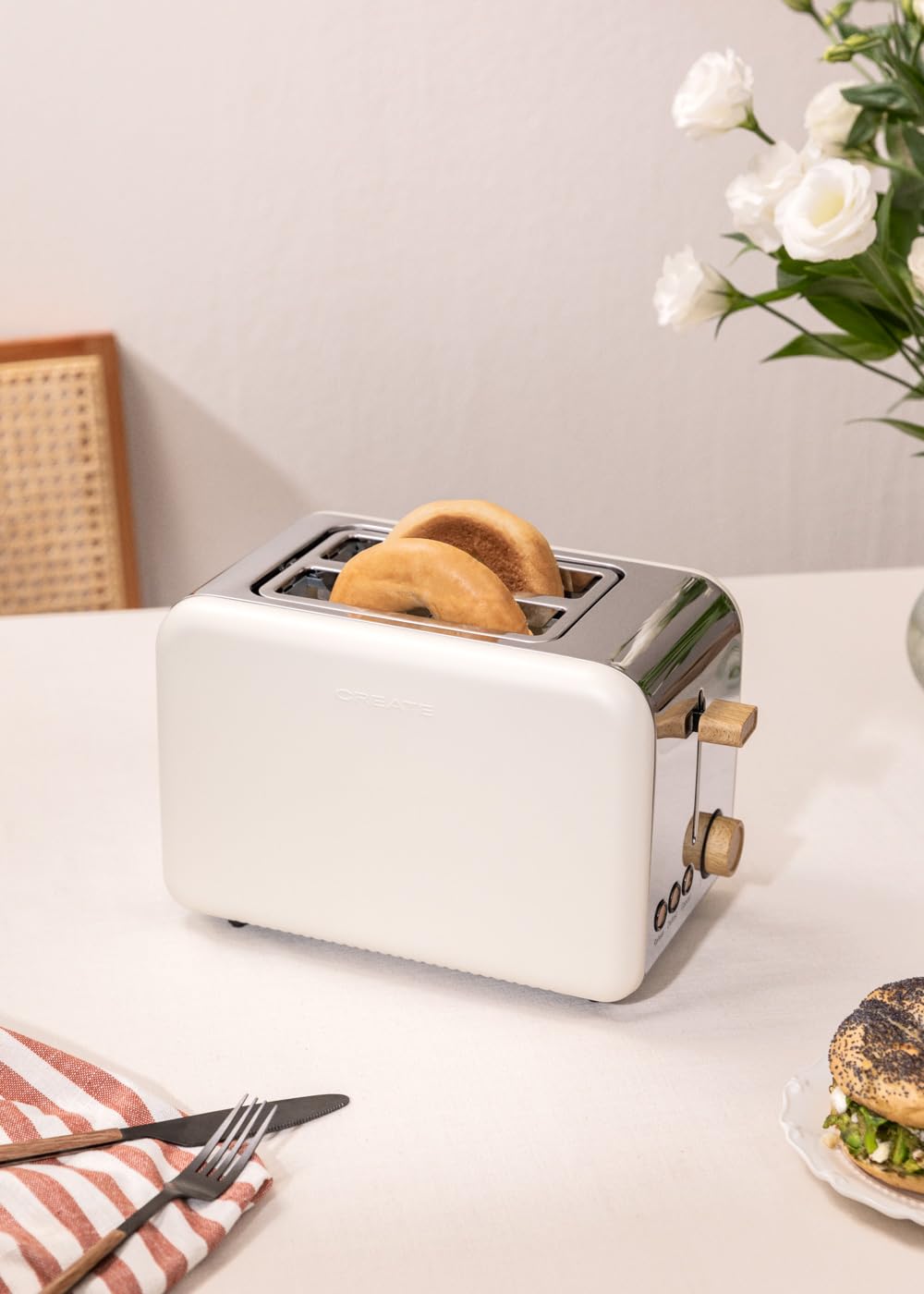 CREATE Retro Off-White Toaster with 6 Power Levels