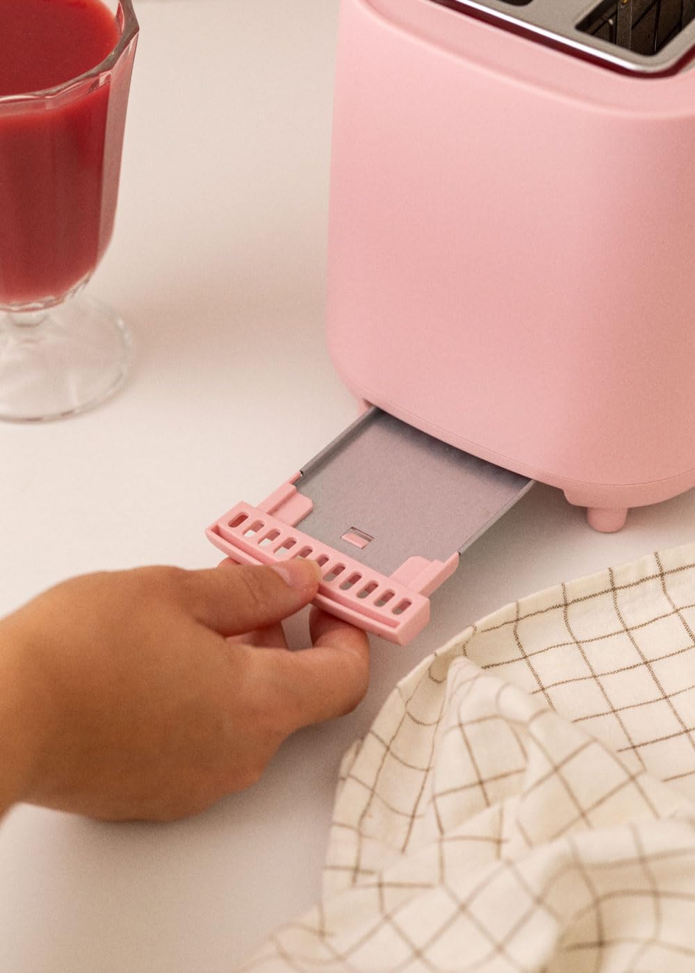 CREATE Pink Toaster with 6 Power Levels and Safety Features