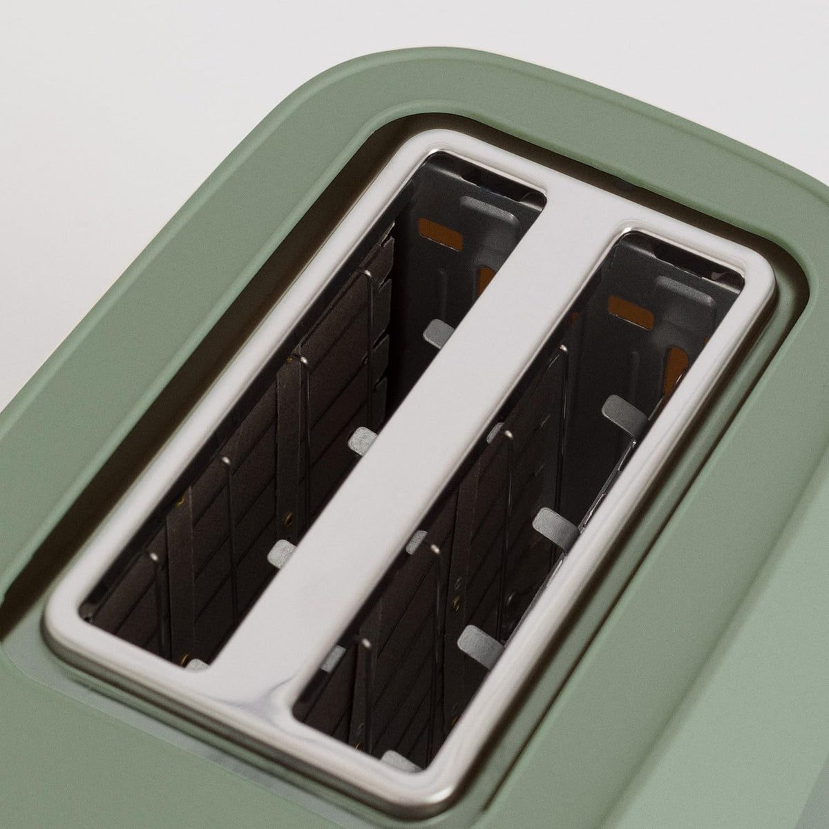 CREATE Sage Green Toaster with 6 Power Levels