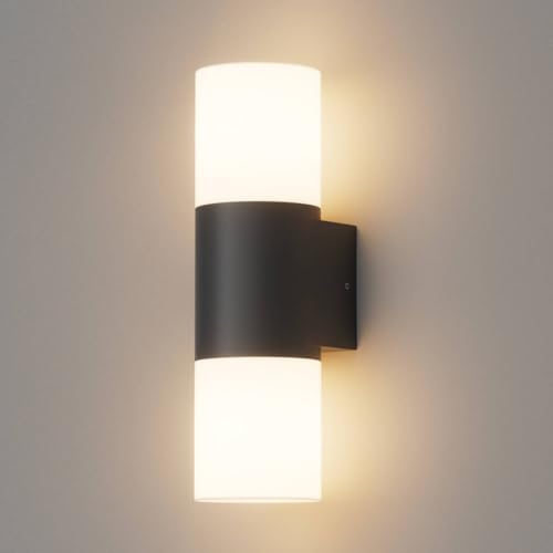 Illuminate your garden or patio with Klighten's IP54 Outdoor Wall Light. Stylish and durable, perfect for outdoor spaces. Keywords: outdoor wall light, garden lantern, IP54 sconce