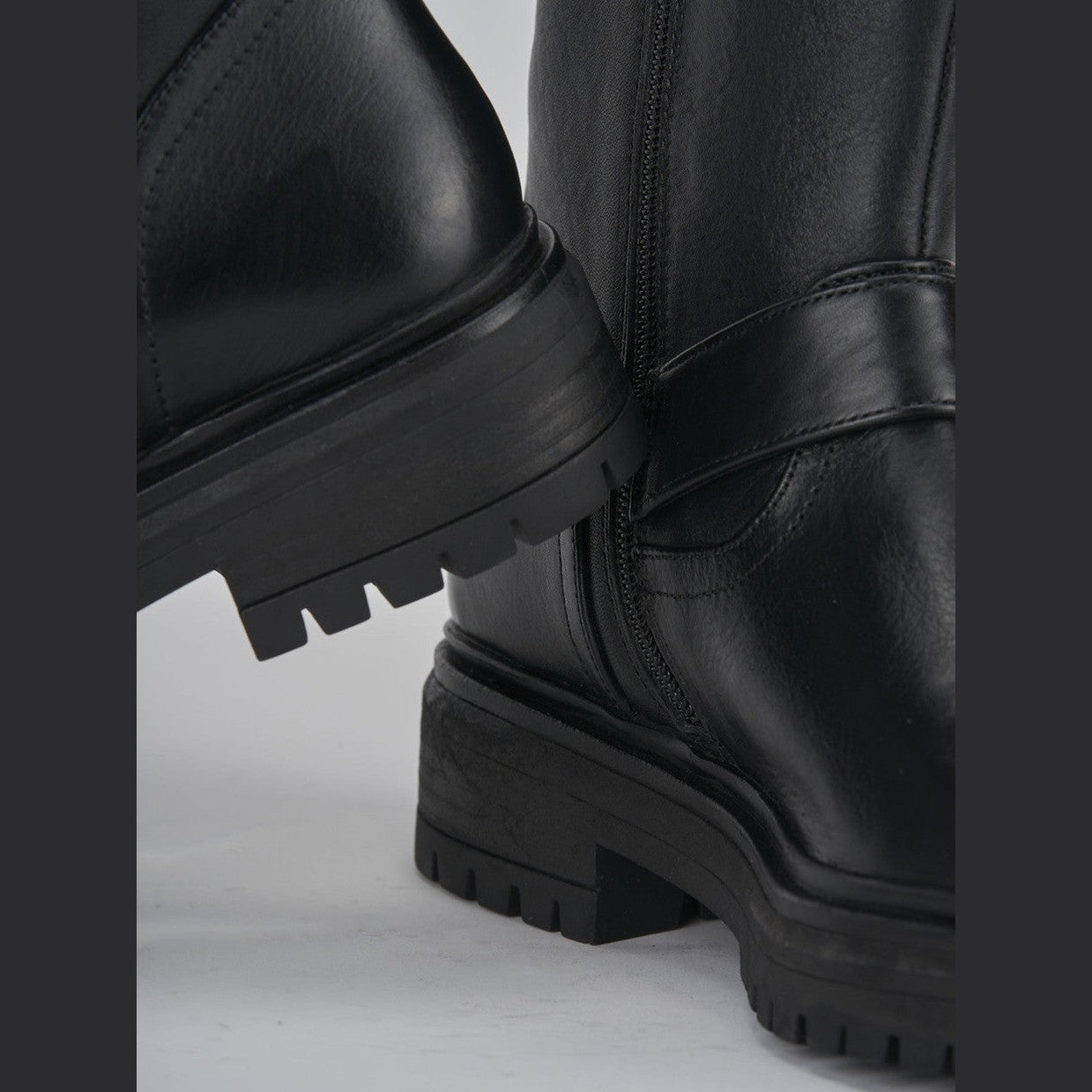 Low Heel Ankle Boots Heel 1 Cm Black Leather Eu 45