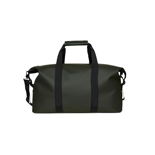 Discover the Rains Hilo Weekend Bag, a waterproof travel duffle with spacious design, durable material, and perfect for weekend getaways. Keywords: waterproof bag, travel duffle, weekend bag