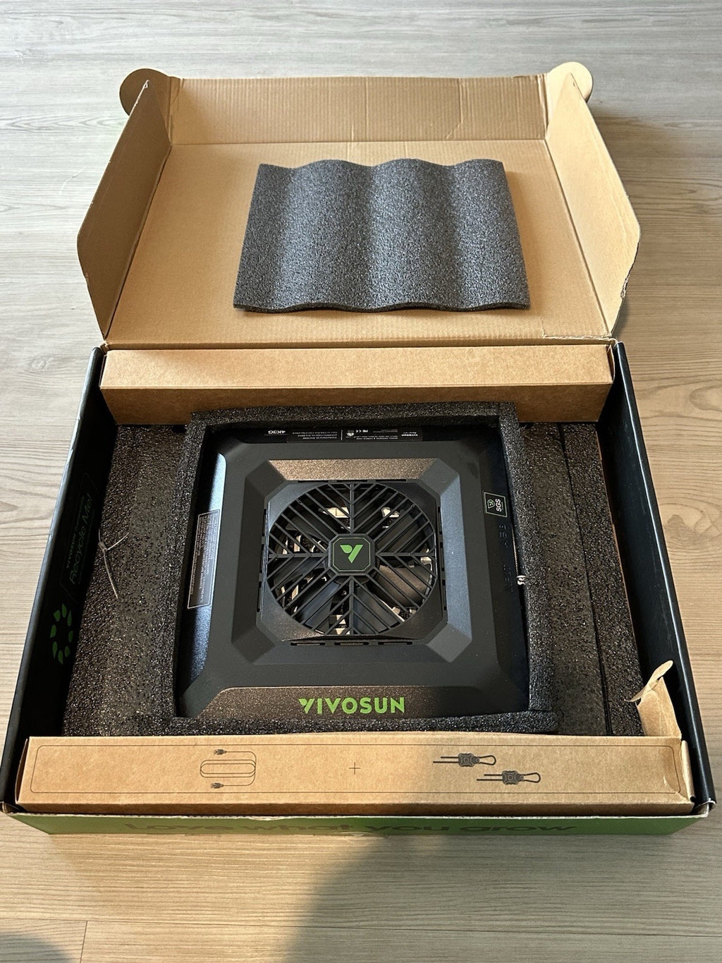 Vivosun AeroLight SE LED Grow Light 100W Full Spectrum